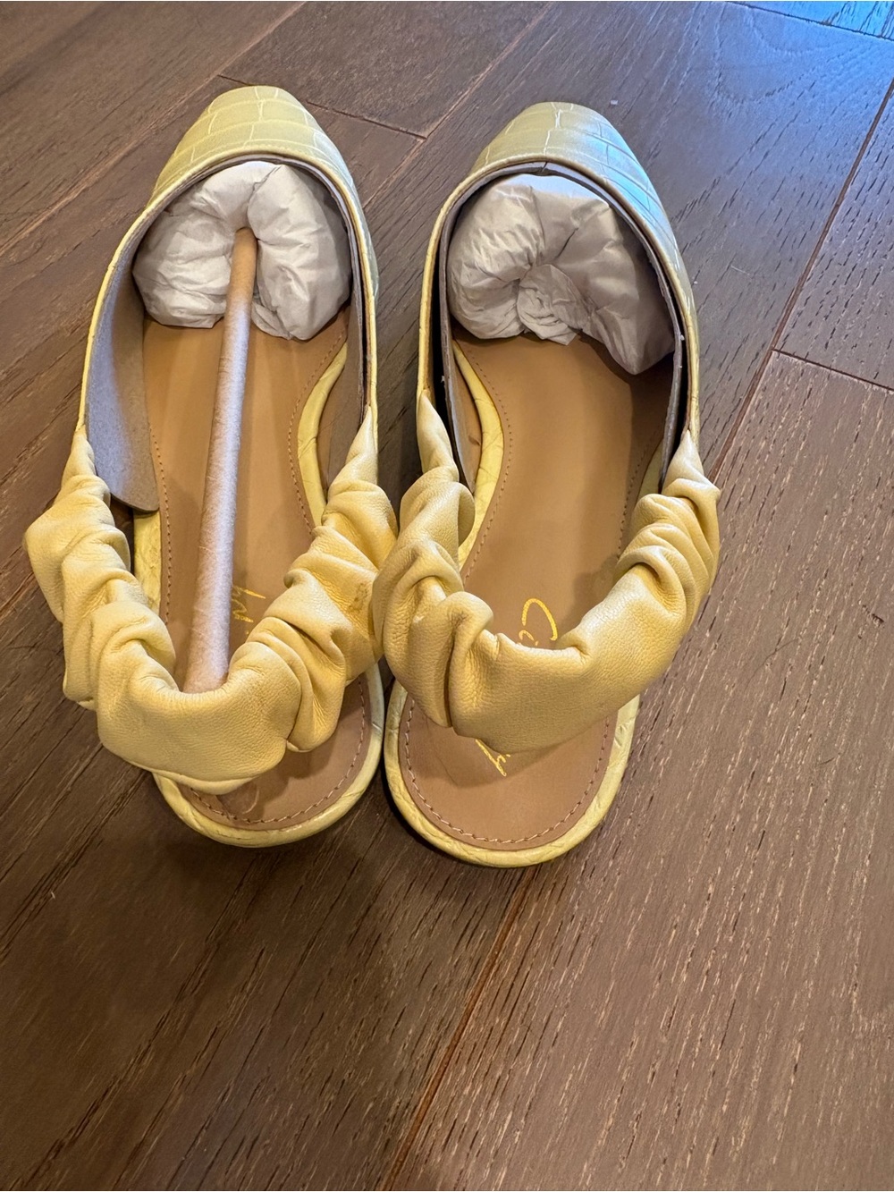Circus by Sam Edelman $75 NIB Omina Yellow Faux Leather Croc Slingback Flats 7M - Picture 6 of 7